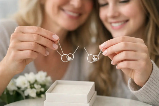 How to Choose a Mother Daughter Necklace Gift