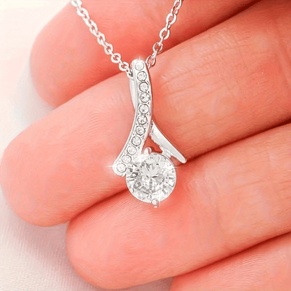 To my Boyfriend's Wonderful Mom: Trendy Creative Elegant Classic Pendant Necklace With Gift Box Card Decorative Accessories Holiday Gift For Boyfriend s Mom