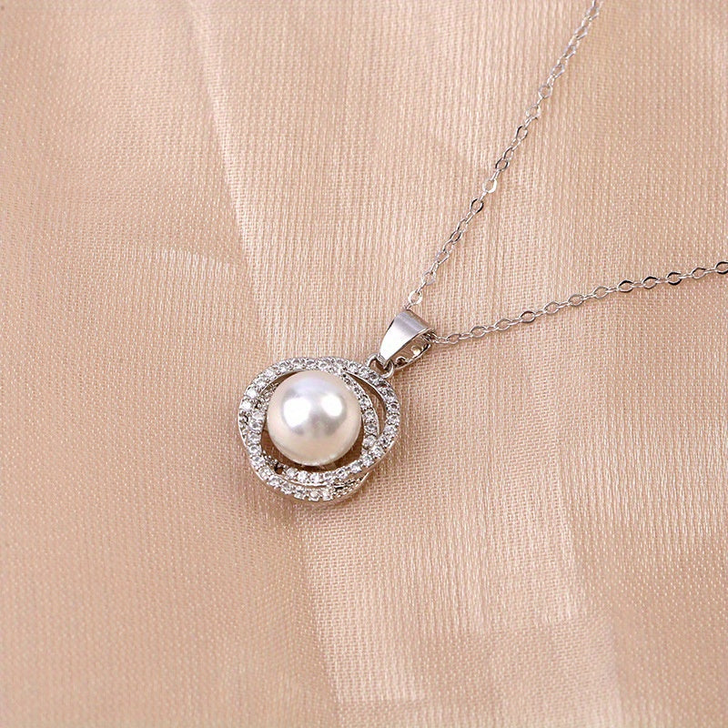 "To My Grandma" Pearl Necklace – A Thoughtful Gift for Grandmothers: Perfect for Christmas, Birthdays, and Special Occasions