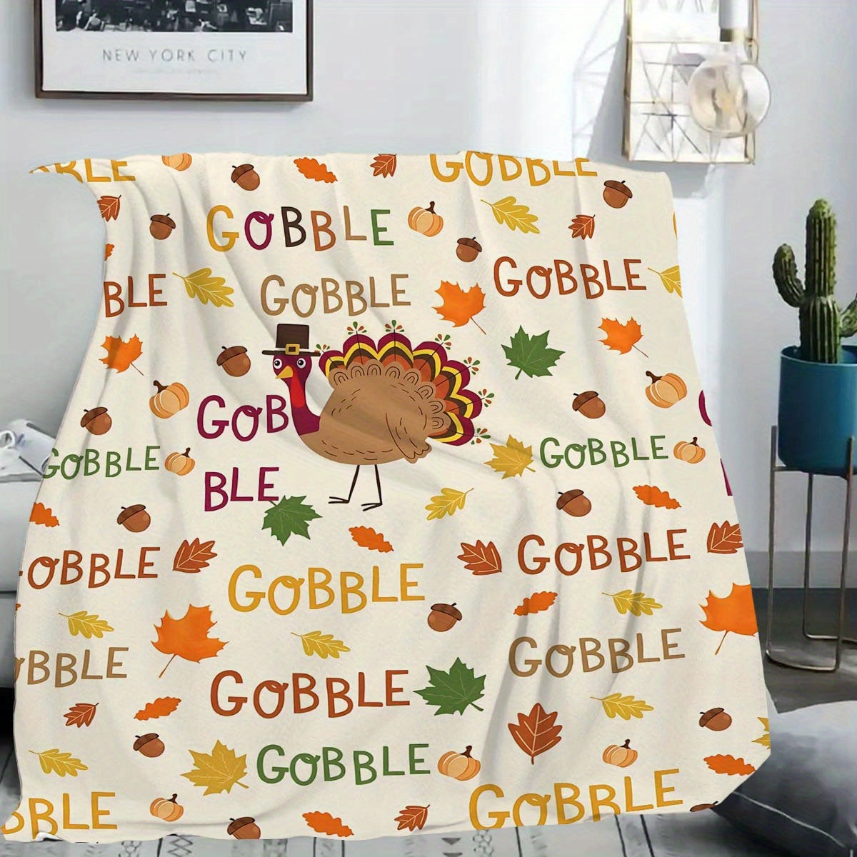 Cozy Turkey Print Flannel Throw Blanket – Perfect for Thanksgiving, Halloween & Christmas