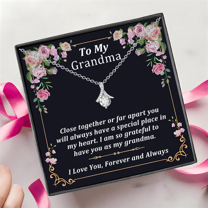 Retro-Style Pendant Necklace Gift Set with Box and Sentimental Card – Elegant Jewelry for Grandma, Perfect Mother’s Day Gift