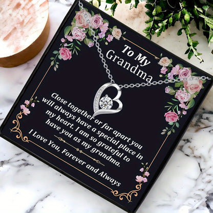 Heart-Shaped Necklace for Grandma – Vintage-Style Pendant in a Gift Set with Sentiment Card: The Perfect Mother's Day Gift