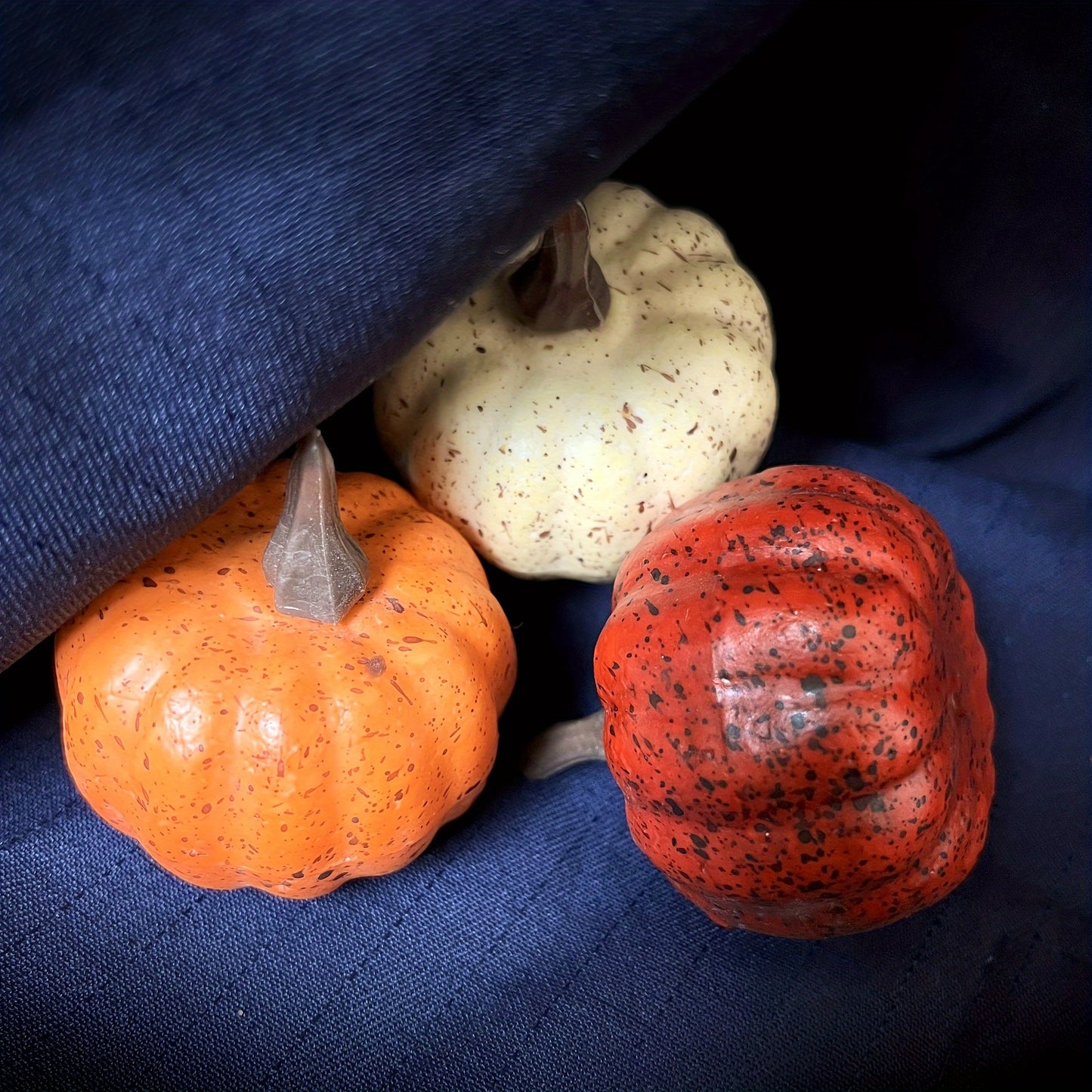 10 Festive Mini Pumpkin Decorations – Perfect for Thanksgiving, Halloween, and Fall Festivities